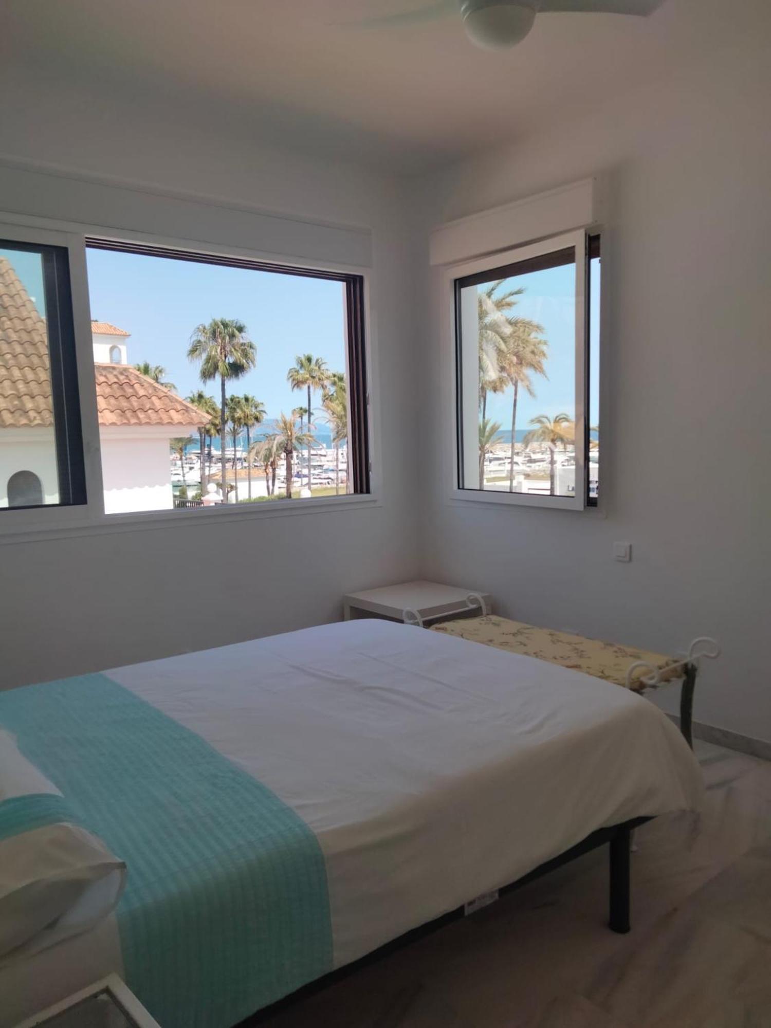 Apartamento En La Playa Manilva Exteriör bild